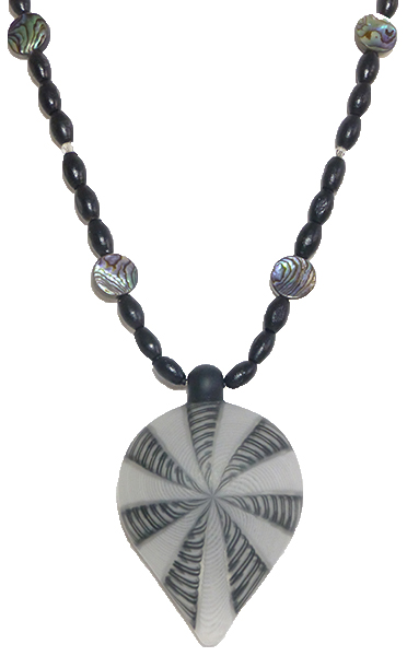 Julia
                Lee's Jewelry