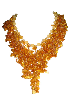 Julia Lee's
                Jewelry