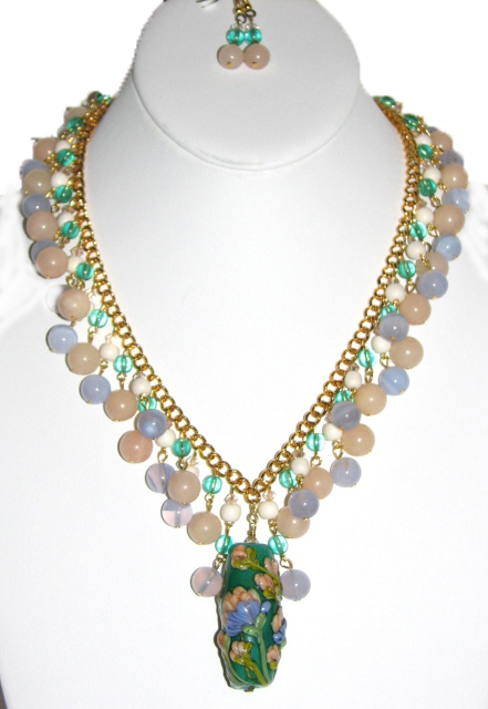 Julia Lee's
                Jewelry