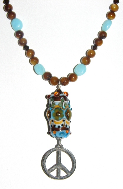 Julia Lee's
                Jewelry