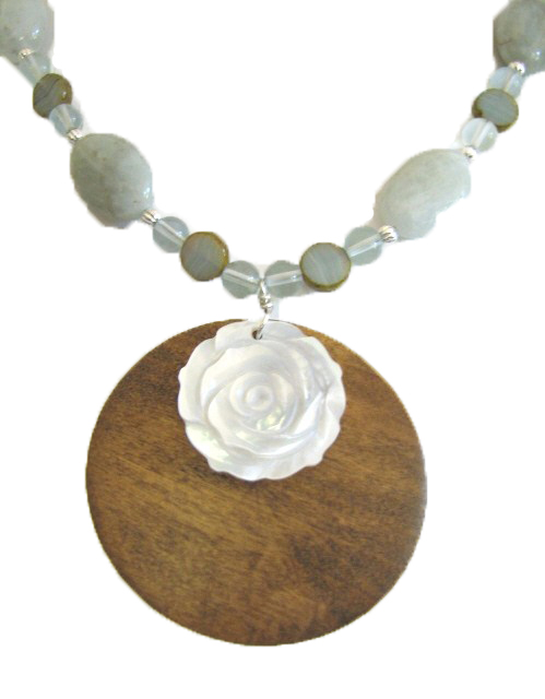 Julia
                Lee's Jewelry