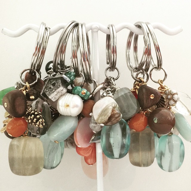 Keychains Julia
                Lee